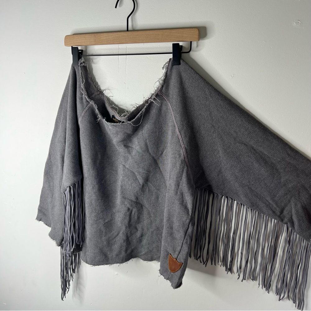 Hollywood Trading Company Gray Fringe Raw Hem Sweatshirt Large